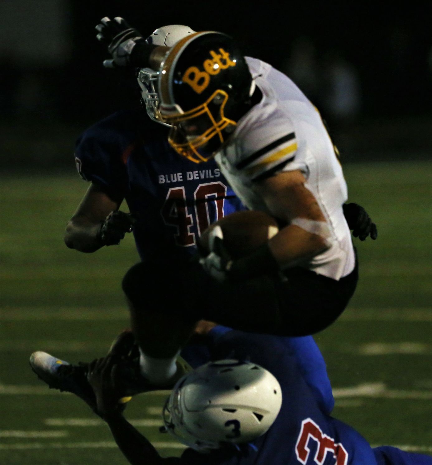 092421-qc-spt-bett-central fball6.jpg